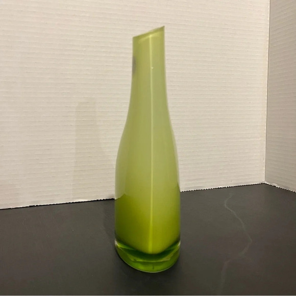 Vintage Ikea Okkso Cased Lime Green Glass Vase 8” Tall - Picture 2 of 9